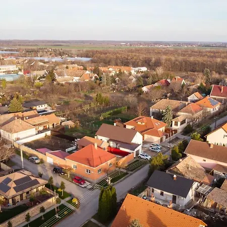 Tip-Top Apartman Haz Szeged Exterior photo
